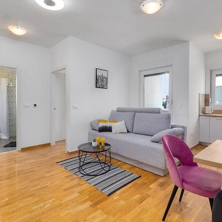 Apartment RoNi + besplatan parking Zadar Bagian luar foto